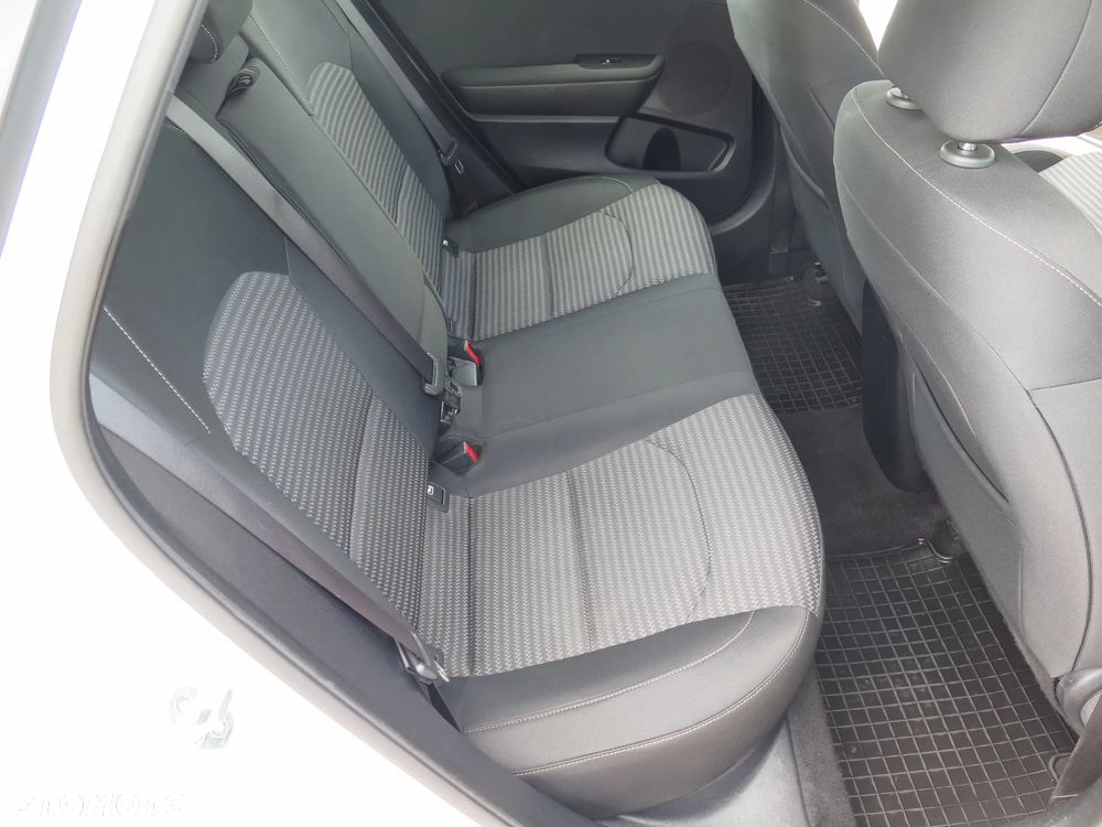 Kia Ceed 1.5 T-GDI M - 29
