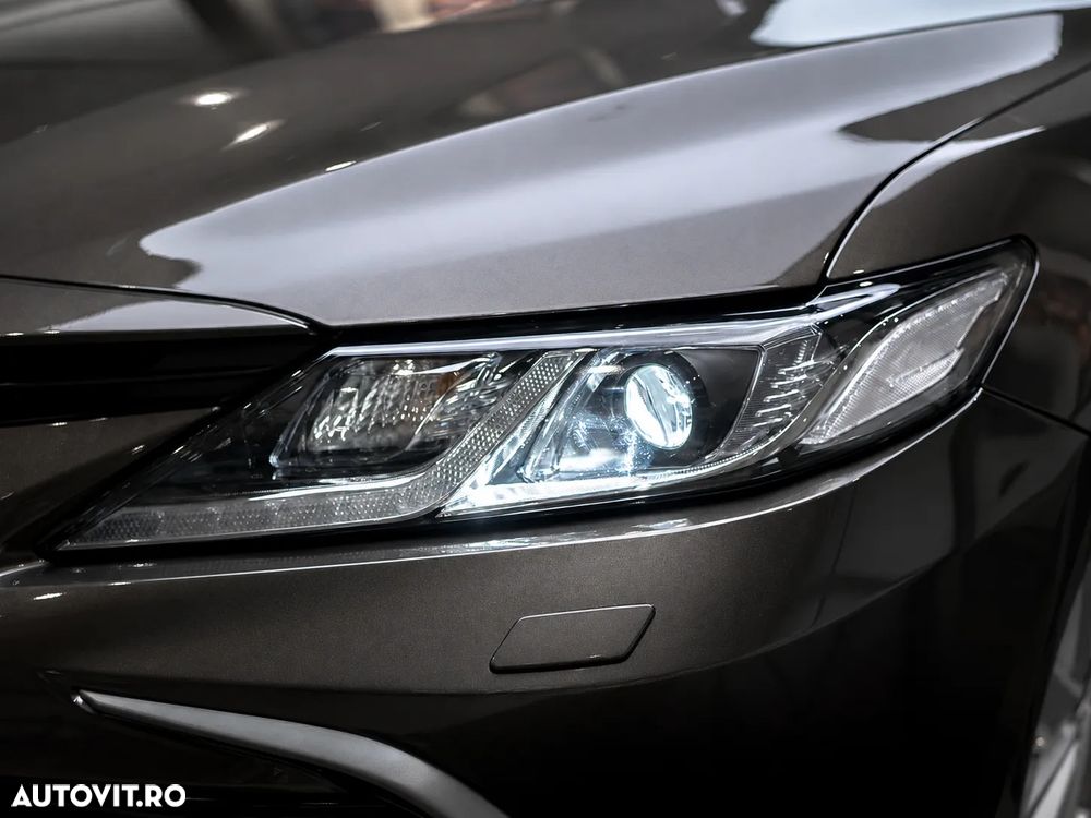 Toyota Camry 2.5 Dynamic - 19