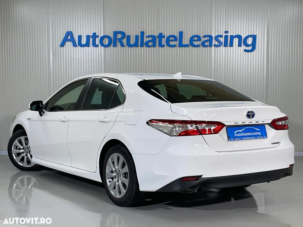 Toyota Camry 2.5 Hybrid Business - 4