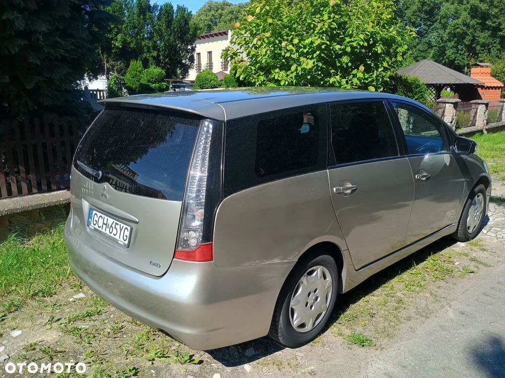 Mitsubishi Grandis 2.0 DID Intense - 3