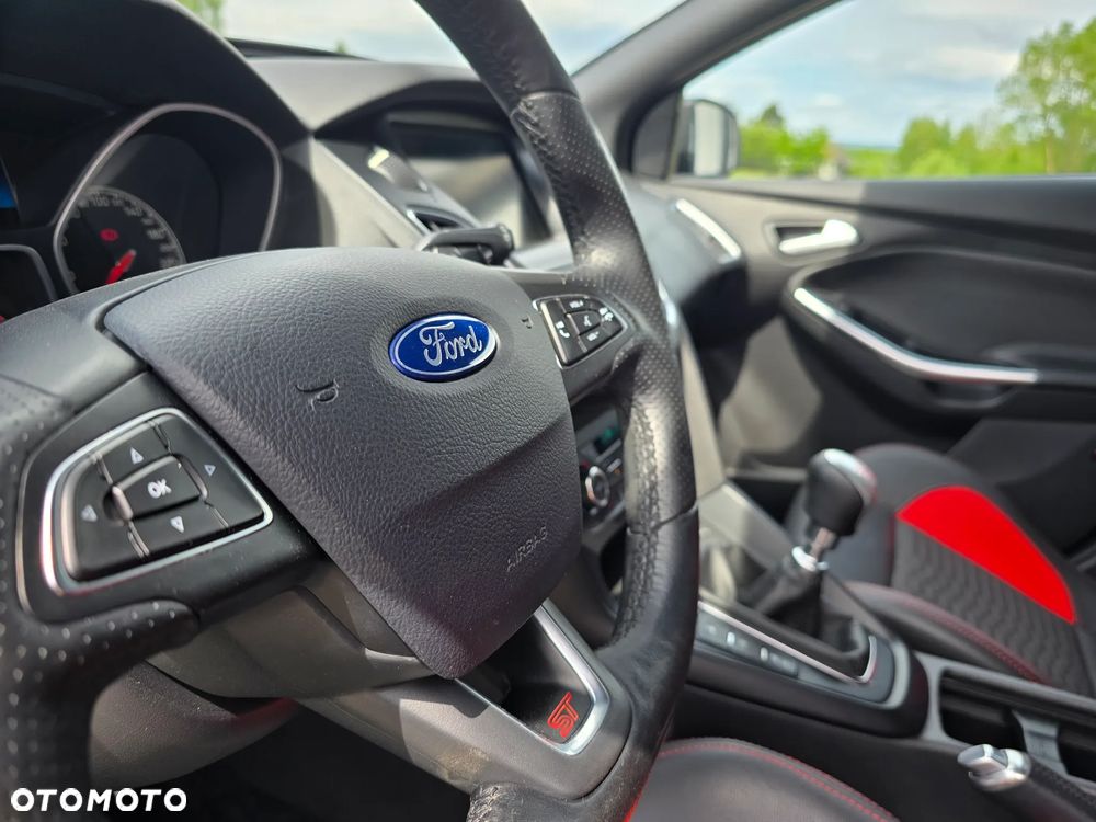 Ford Focus - 19