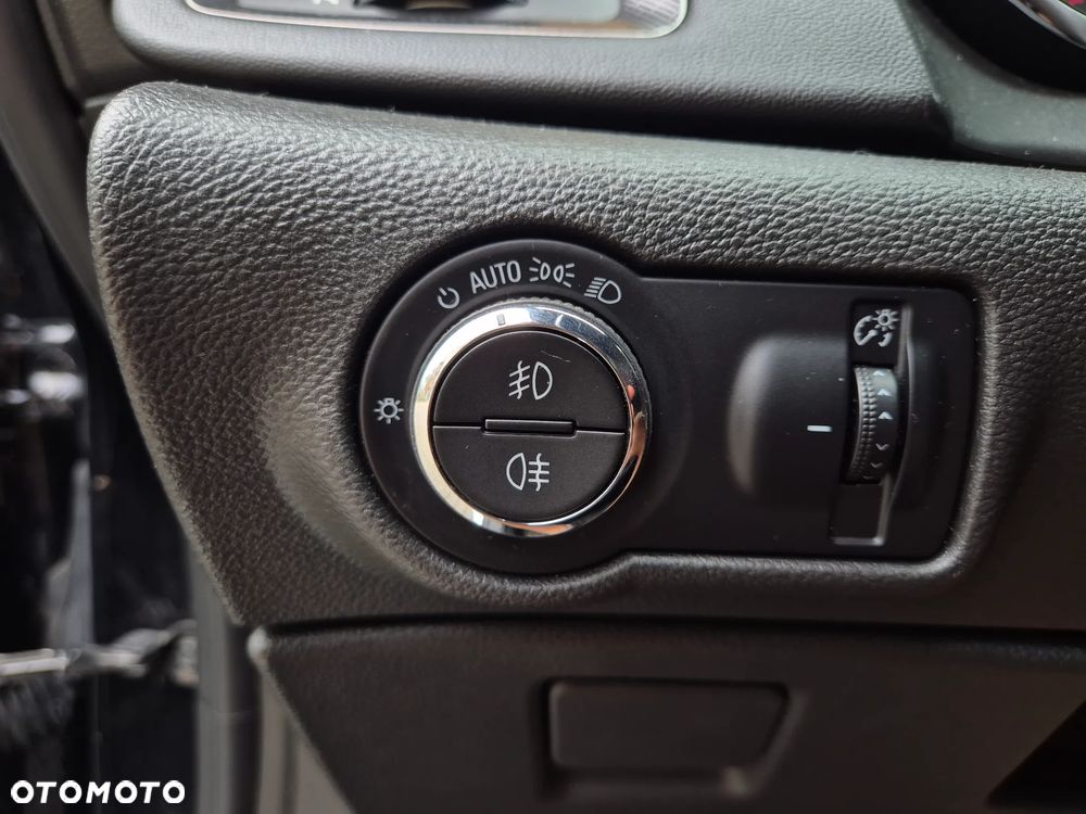 Opel Astra III 1.9 CDTI Cosmo - 16