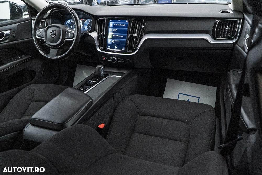 Volvo V60 B4 MHEV AT8 FWD Momentum - 3