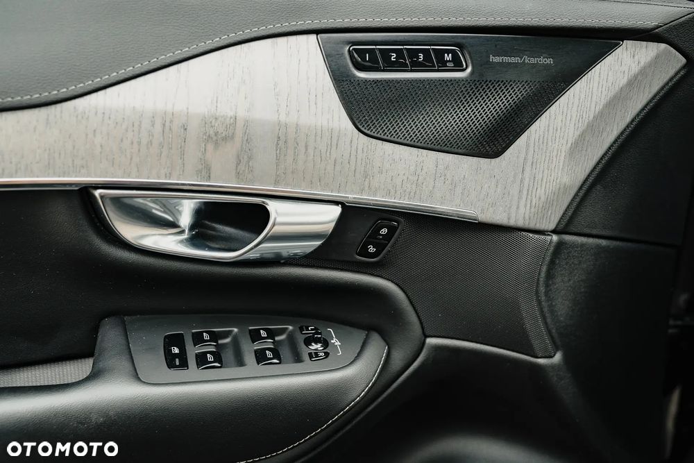 Volvo XC 90 T8 AWD Twin Engine Geartronic Inscription - 16