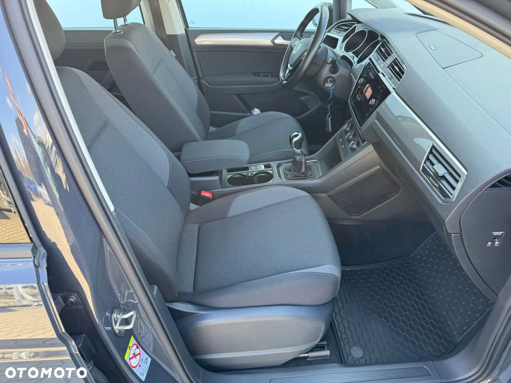 Volkswagen Touran 1.5 TSI EVO Trendline - 15
