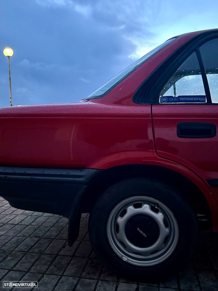 Toyota Corolla Sedan 1.3 - 5