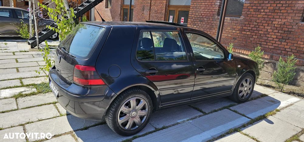 Volkswagen Golf 1.4 Comfortline - 2