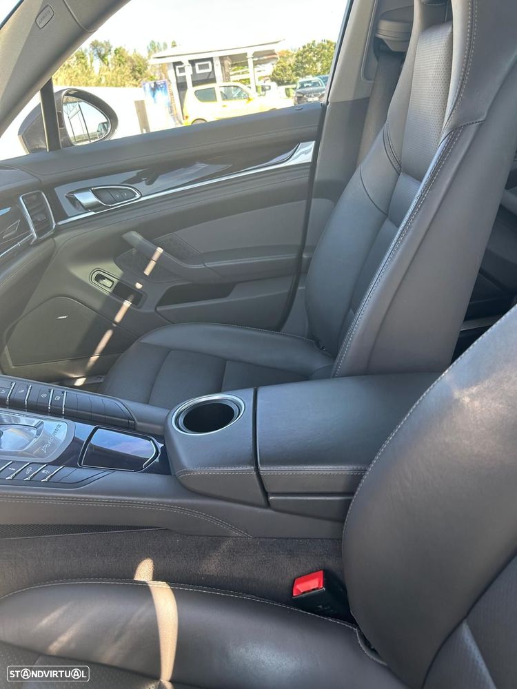 Porsche Panamera 4S PDK - 17