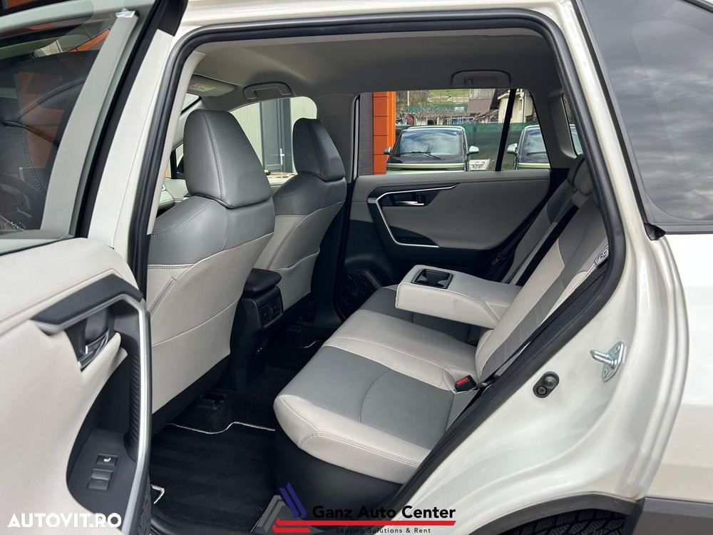 Toyota RAV4 2.5 VVT-iE 4x4 Luxury Plus - 18