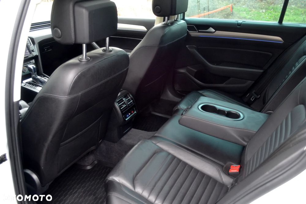 Volkswagen Passat ver-variant-plug--in--hybrid-gte - 22