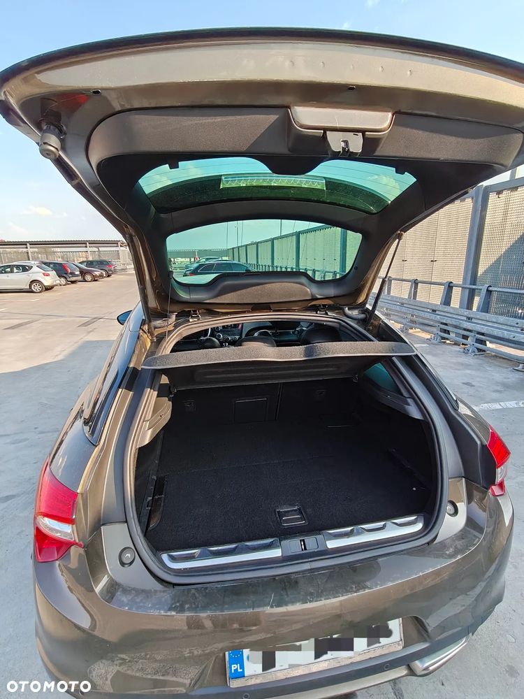 Citroën DS5 HDi 165 SoChic - 10