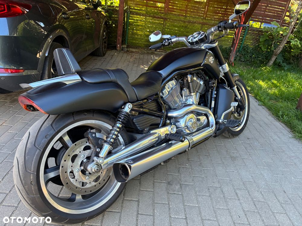 Harley-Davidson V-Rod Muscle - 2