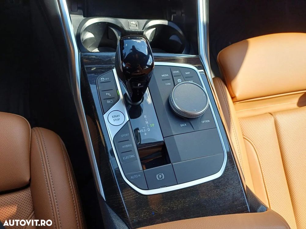 BMW Seria 3 320e AT PHEV - 26