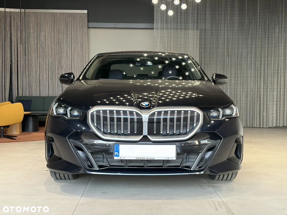 BMW Seria 5 520i mHEV M Sport - 3