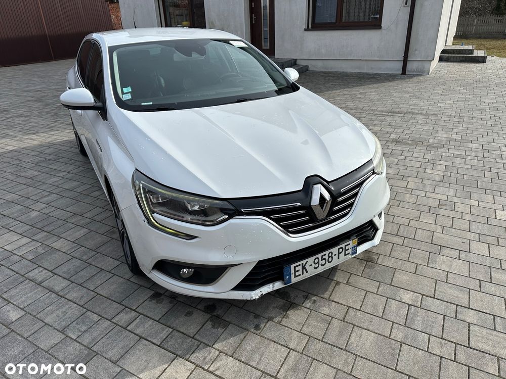Renault Megane ENERGY TCe 130 BOSE EDITION - 10
