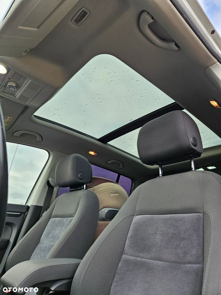 Volkswagen Touran 2.0 TDI DPF DSG Highline - 9