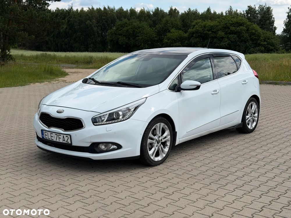 Kia Ceed 1.6 CRDi 128 Platinum Edition - 1