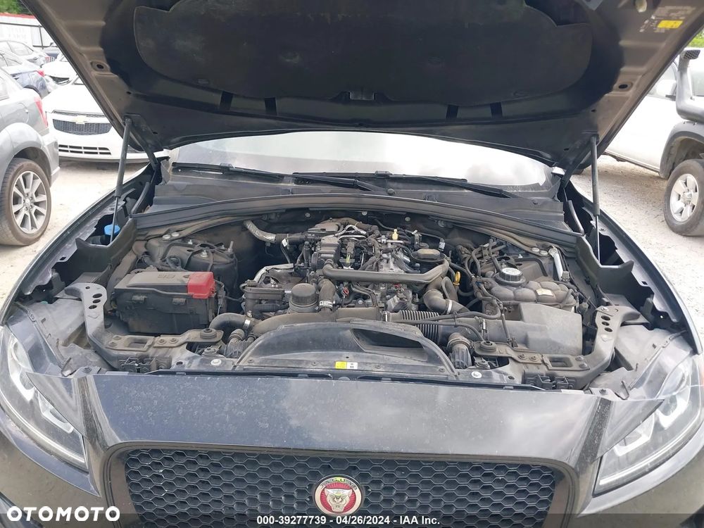 Jaguar F-Pace 25t AWD Prestige - 10