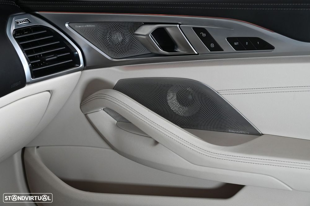 BMW M850i xDrive - 32