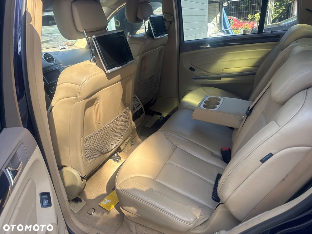 Mercedes-Benz GL - 7