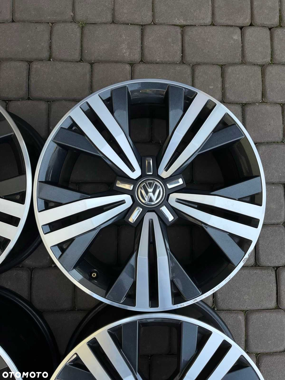 Oryginalne alufelgi Vw 5x112 18 cali Bicolor  Passat Alltrack Arteon - 7