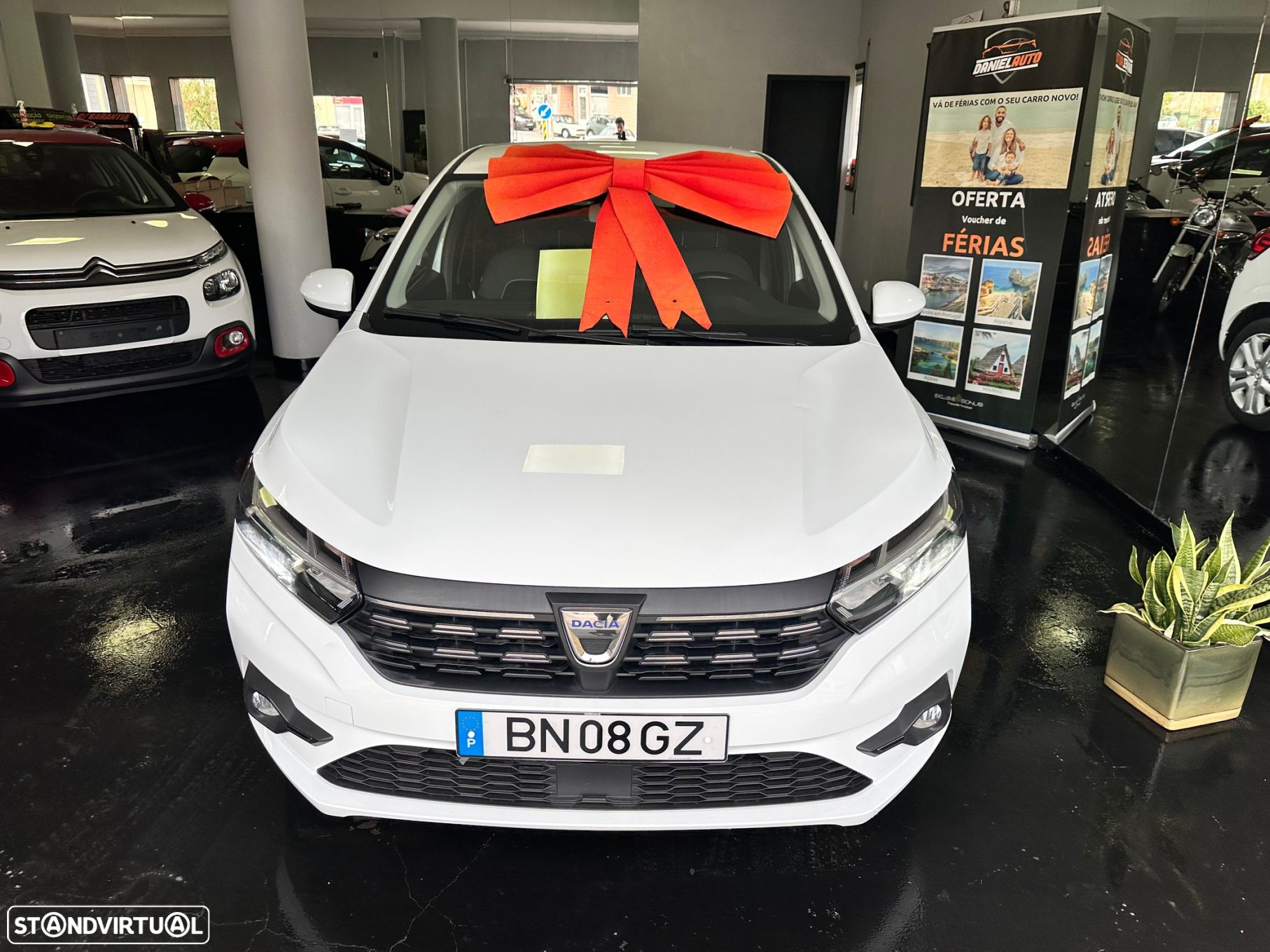 Dacia Sandero 1.0 SCe Essential - 2