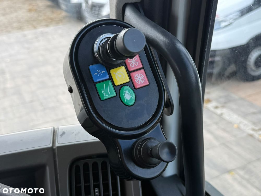 Renault Midlum 220 DXI - 11