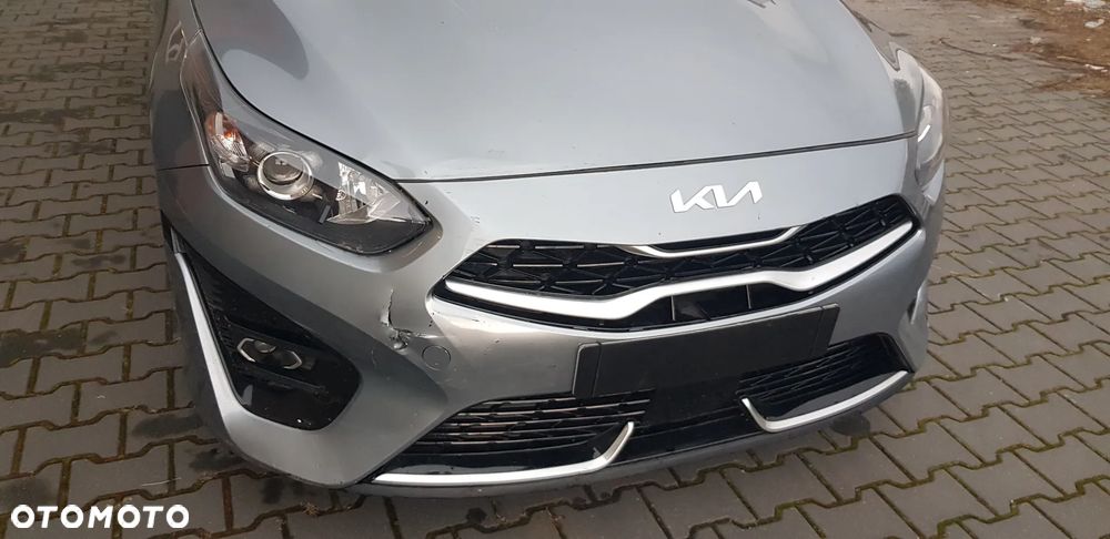 Kia Ceed 1.6 CRDi Eco-Dynamics+ (48V Mild-Hybrid) DCT7 GT Line - 14