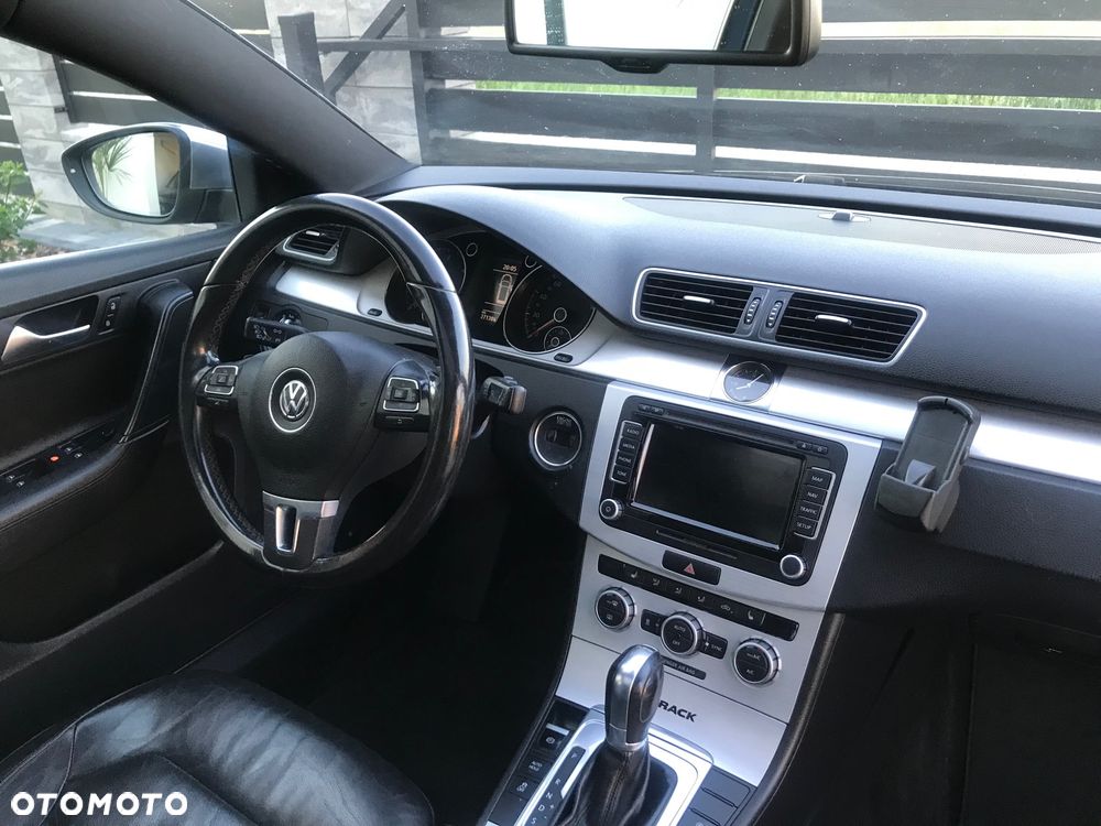 Volkswagen Passat 2.0 TDI Comfortline DSG - 21