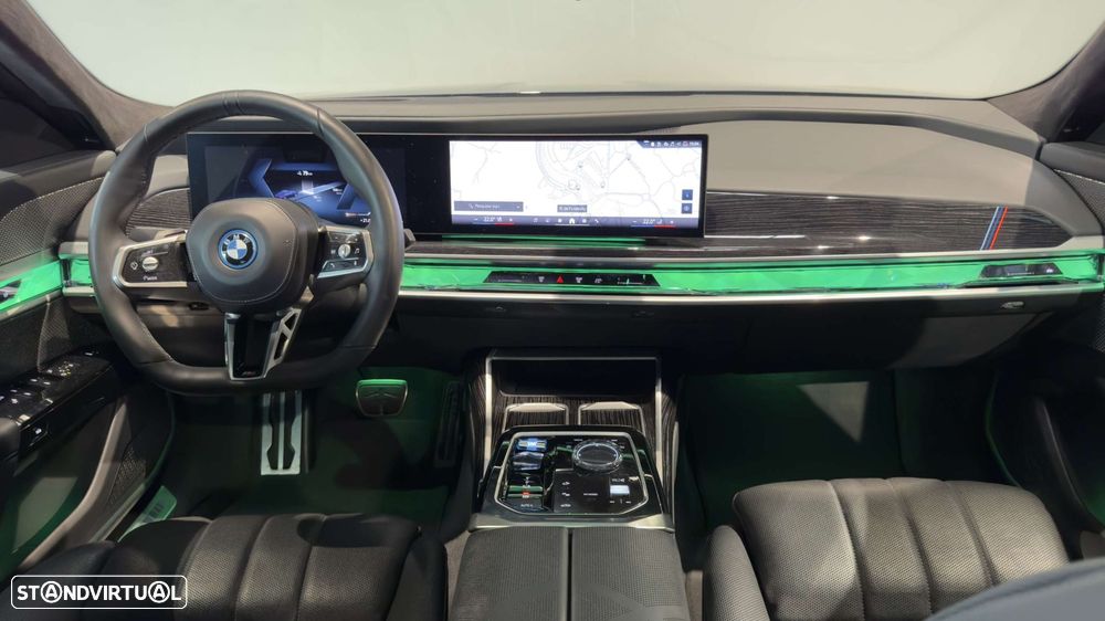 BMW i7 xDrive60 Pack Desportivo M - 10