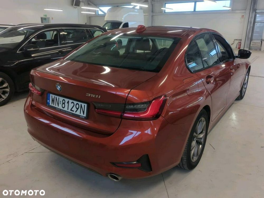 BMW Seria 3 318i Sport Line - 11