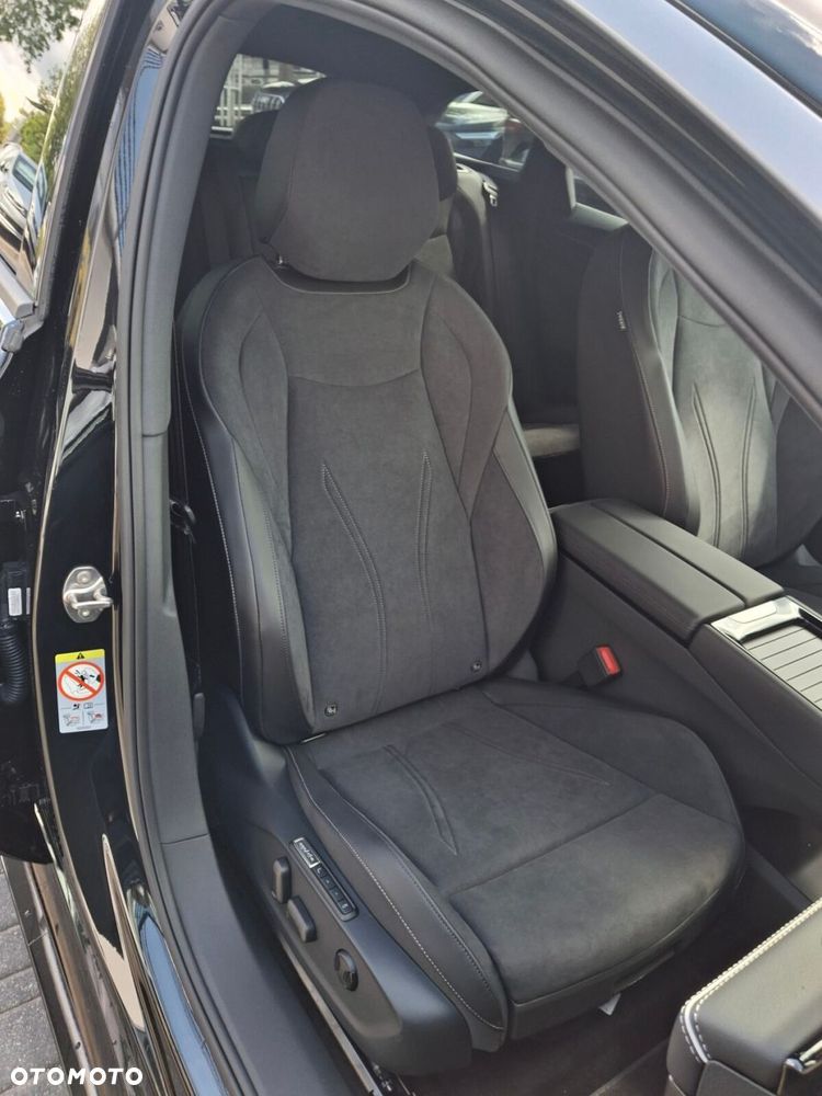 Volkswagen ID.7 77kWh Pro Plus - 22