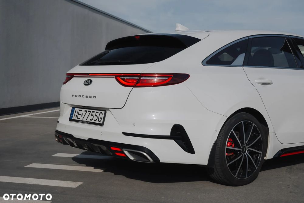 Kia ProCeed - 22
