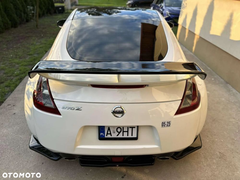Nissan 370 Z - 11