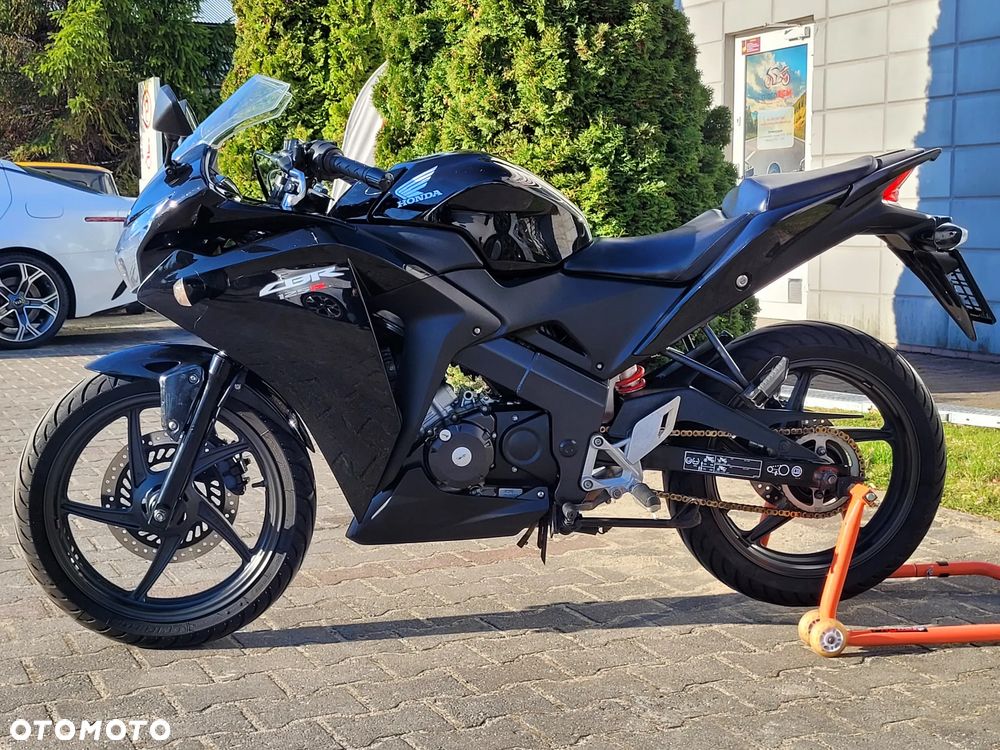 Honda CBR - 3