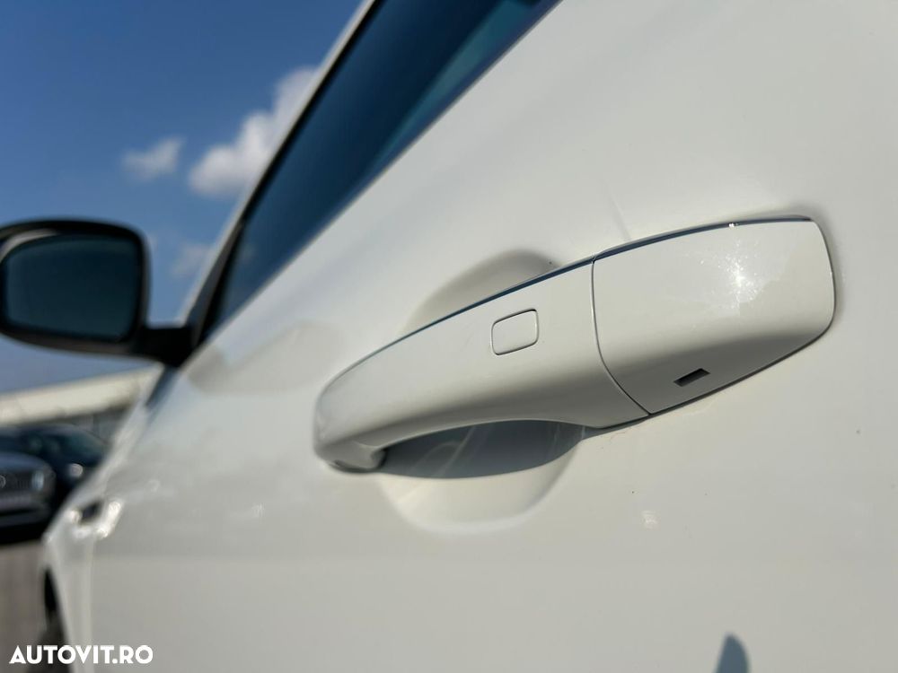 Renault Megane TCe 140 EDC GPF Zen - 24