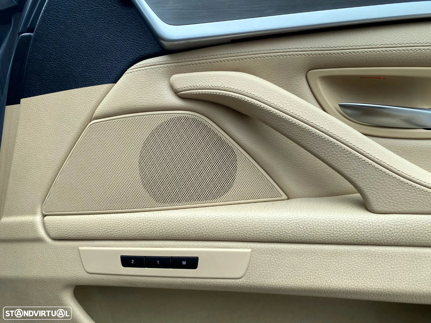 BMW 535 i Exclusive Auto 177g - 22