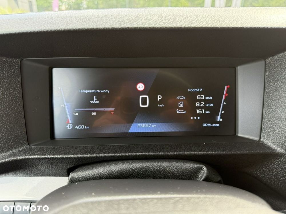 Peugeot Traveller - 6