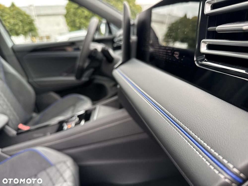 Volkswagen Tiguan - 22