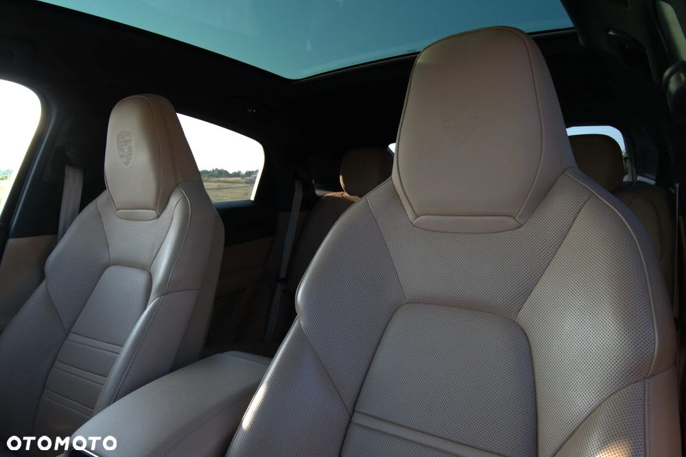 Porsche Cayenne Platinum Edition - 32