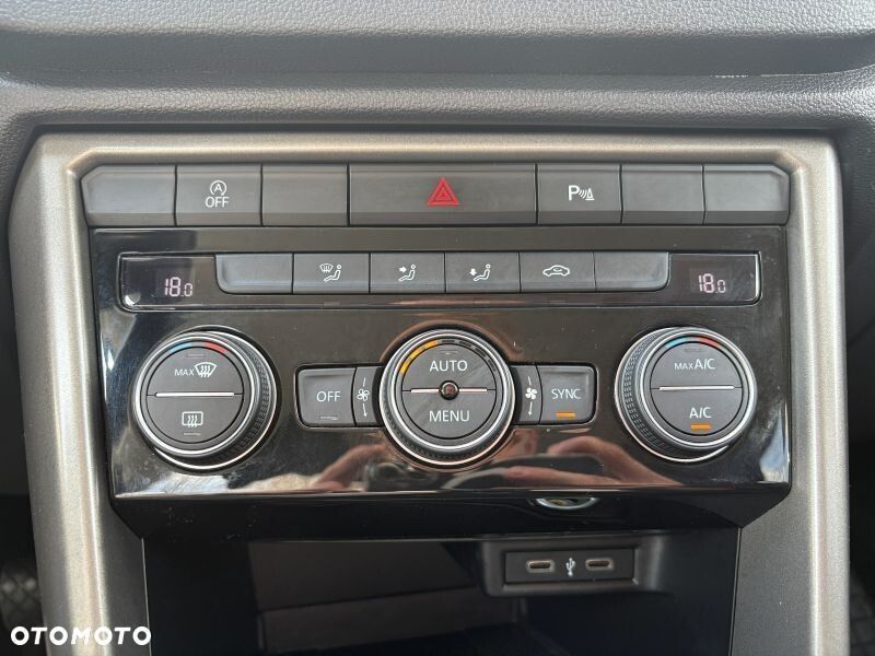 Volkswagen T-Roc 1.5 TSI GPF ACT Advance - 8