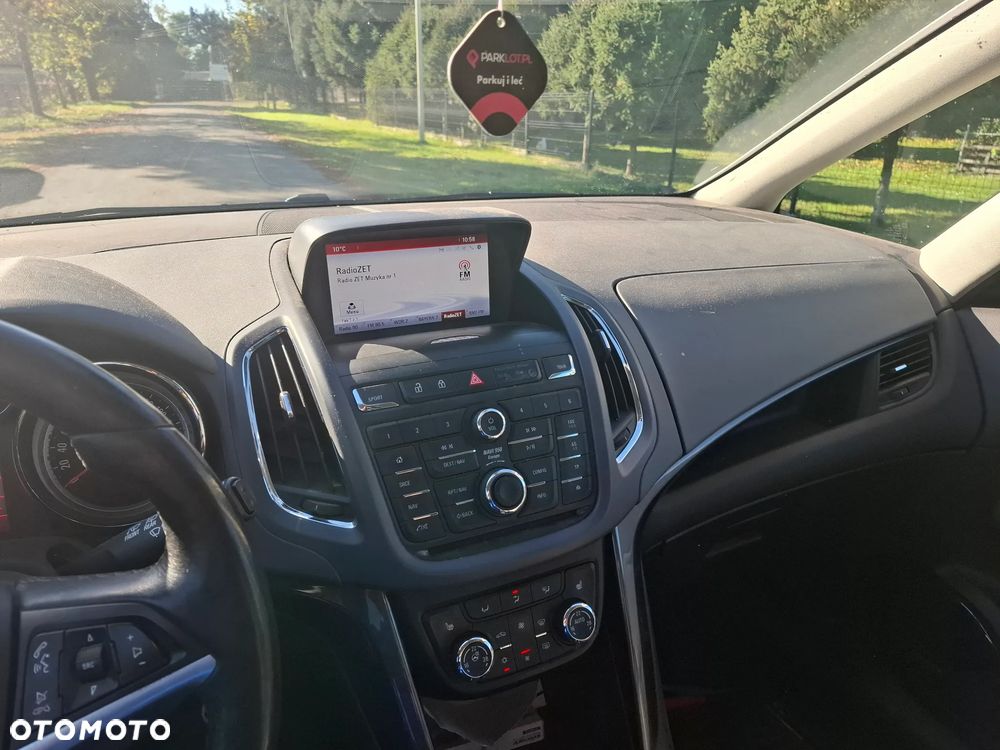 Opel Zafira - 8
