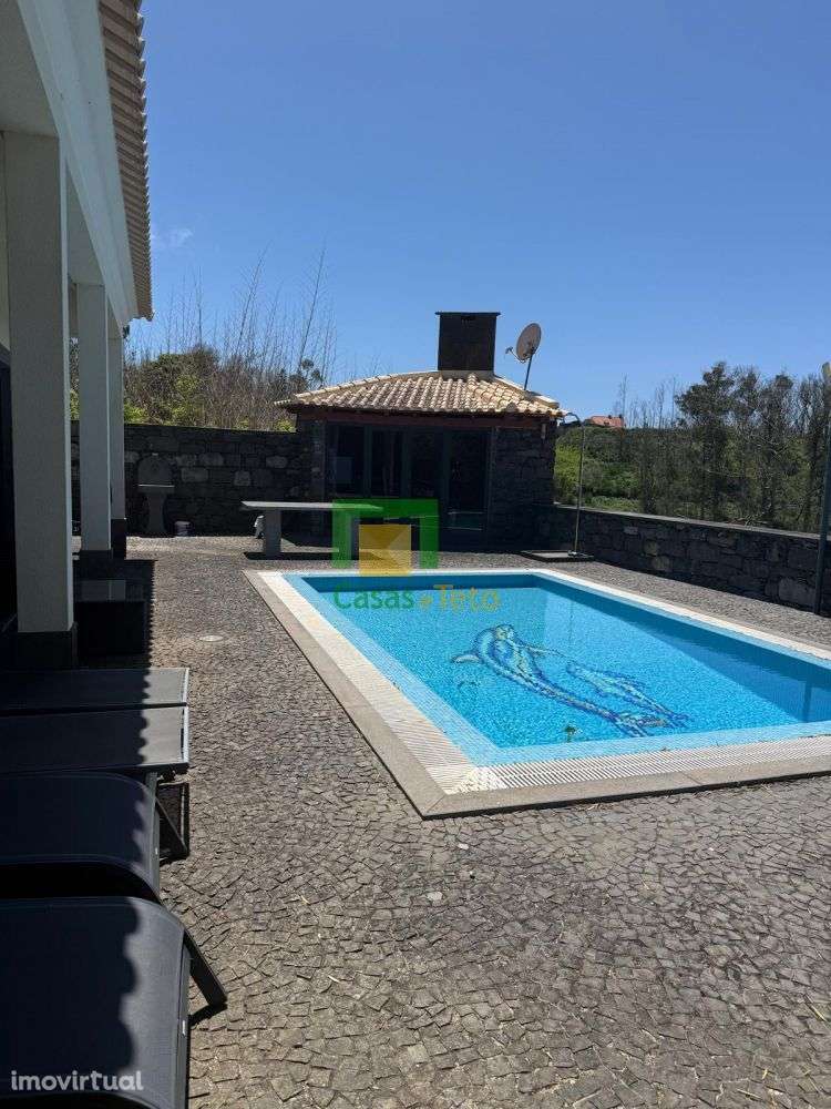 Moradia T3- Achadas da Cruz - Grande imagem: 2/34