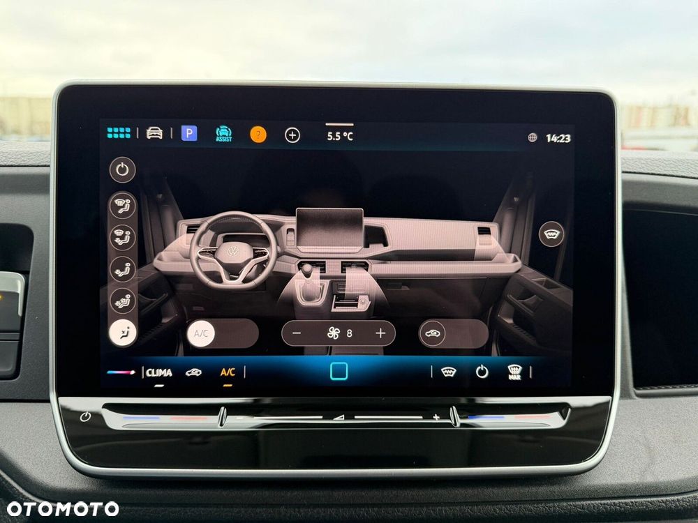 Volkswagen Crafter Crafter 35 Podwozie z pojedynczą kabiną silnik: 2,0 l EURO VI SCR 163 KM / skrzynia biegów: Przedni napęd automatyczna 8-biegowa rozstaw osi: 4490 mm - 17