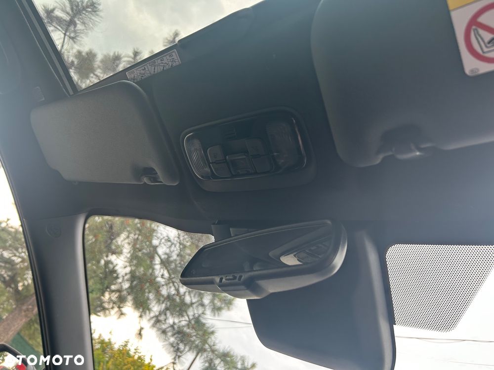 Toyota Yaris Hybrid 1.5 GR Sport - 31