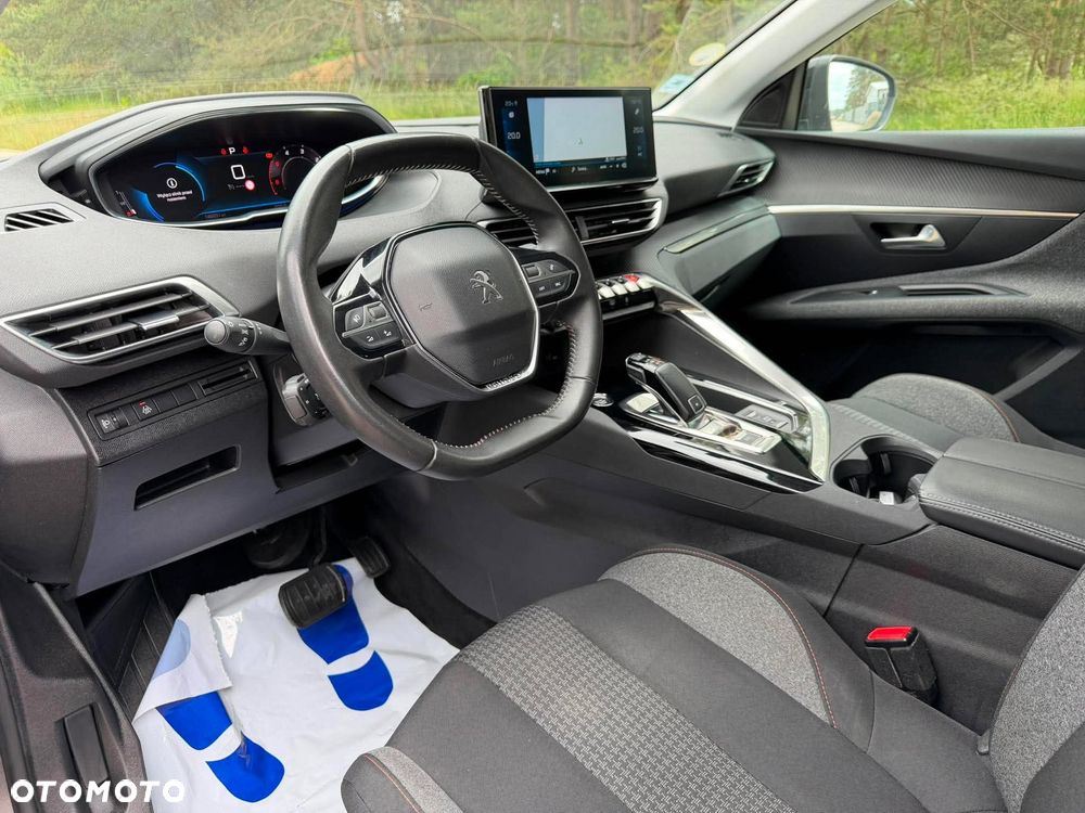 Peugeot 3008 1.5 BlueHDi Allure S&S EAT8 - 17
