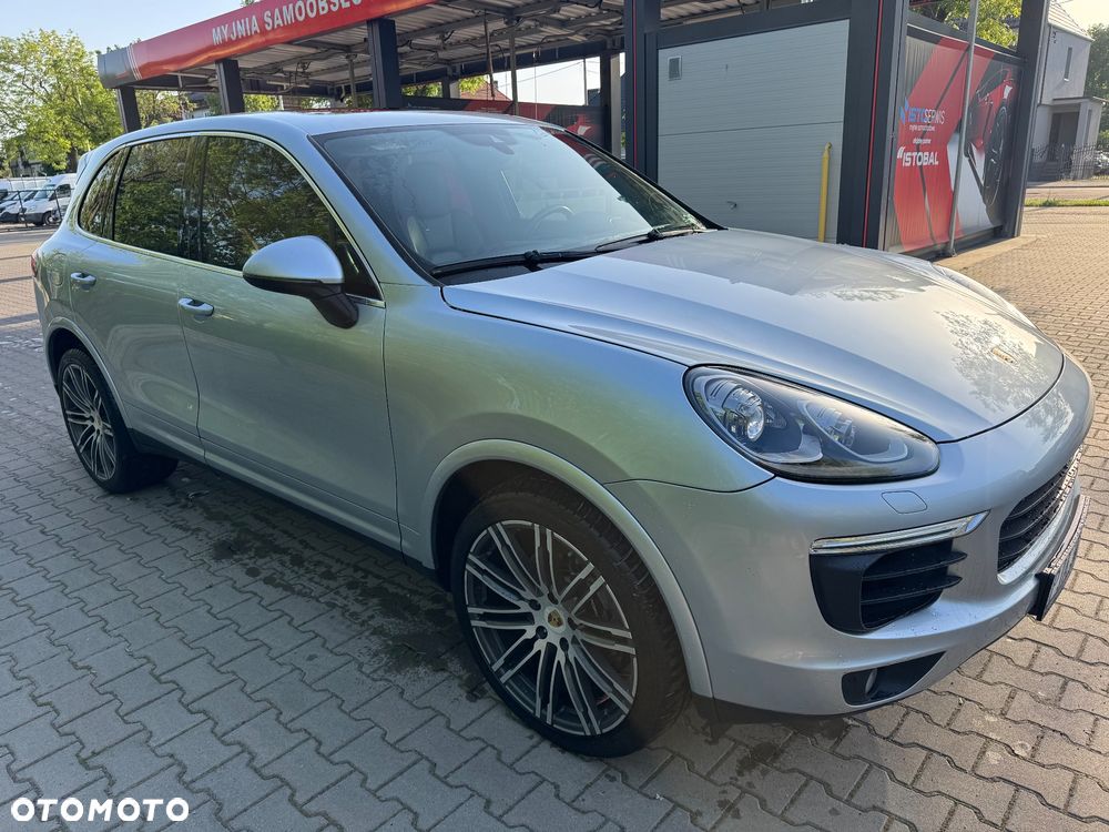 Porsche Cayenne - 2