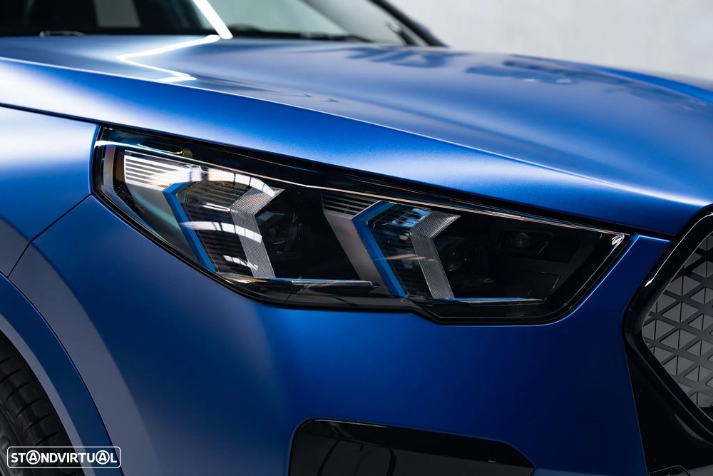 BMW iX2 eDrive20 Pack Desportivo M Pro - 6