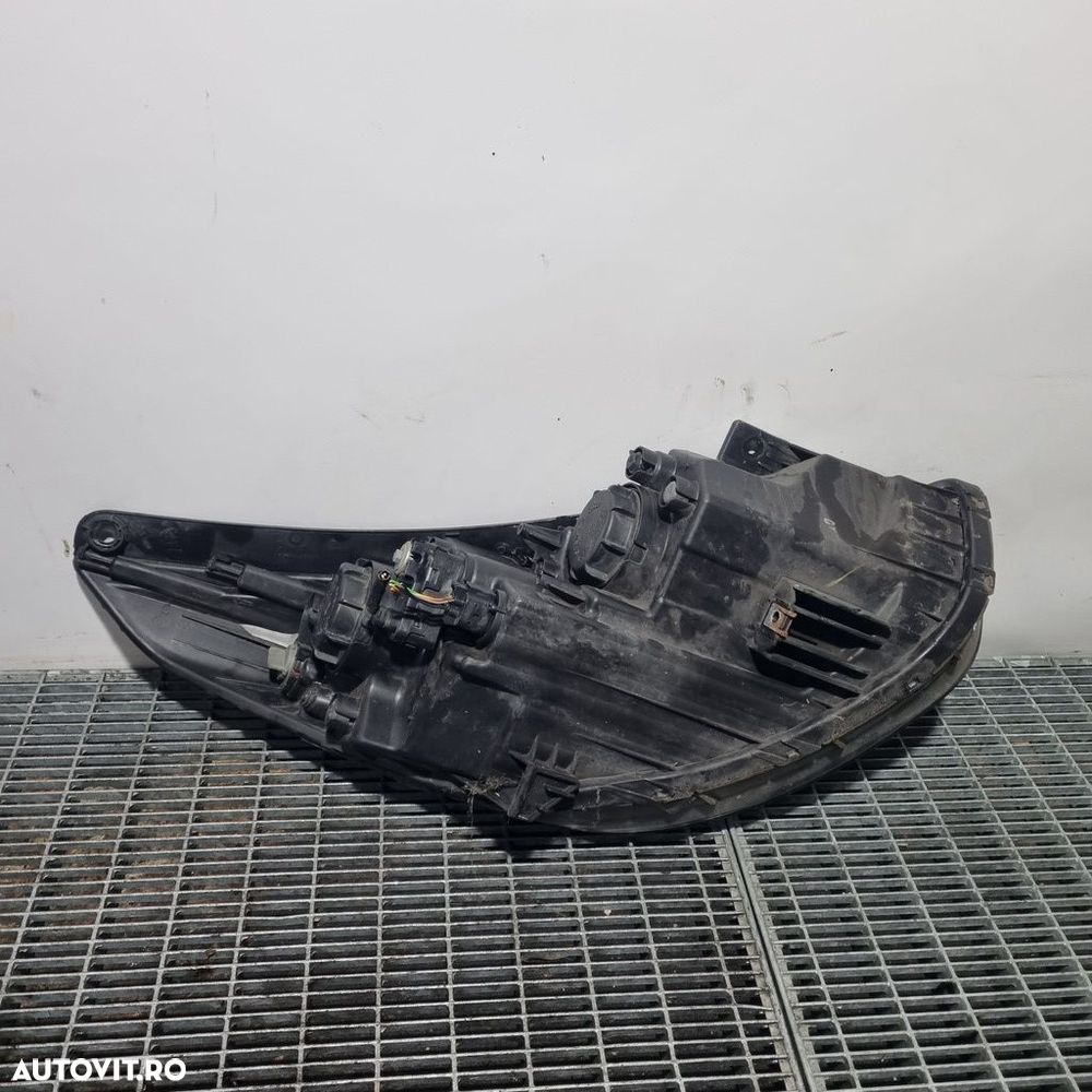 Far Stanga Hyundai IX35 2010 - 2019 SUV 4 Usi (1427) Cu lupă - 3