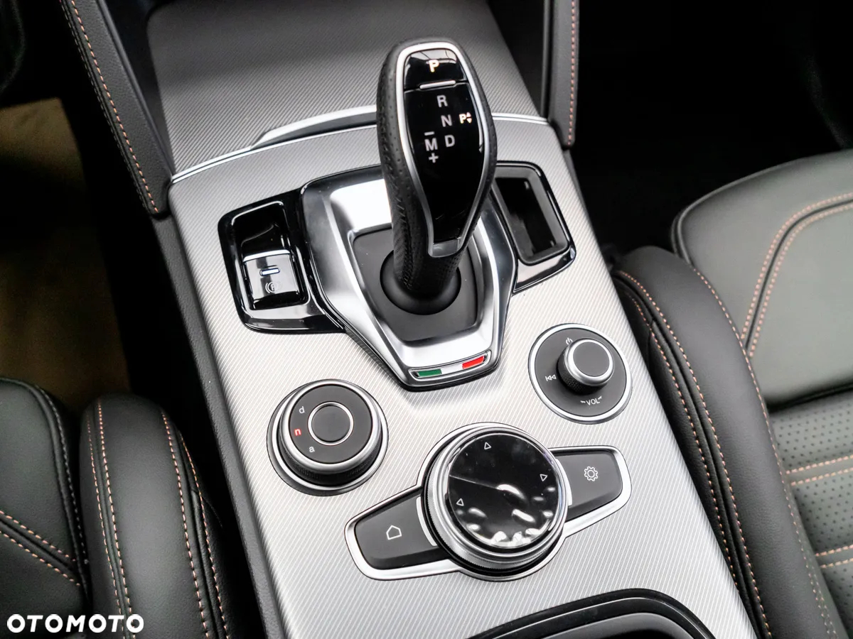 Alfa Romeo Stelvio 2.0 Turbo Intensa Q4 - 27